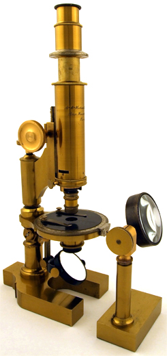 Bezu, Hausser & Cie: Polarisationsmikroskop