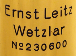 Polarisationsmikroskop KM, Ernst Leitz Wetzlar: Signatur