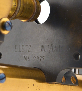 Mikroskop E. Leitz Wetzlar Nr. 2977: Signatur