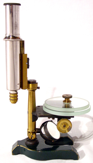 F.W. Schieck in Berlin Patent Trichinenmikroskop - Tubus zum wechsel des Kompressoriums zur Seite geklappt