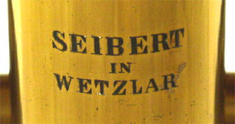 Seibert in Wetzlar Mikroskop Nr. 8773 Signatur