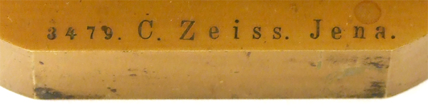 Signatur des Zeiss Mikroskop aus dem Labor von J. Knechtel, dem Freund von Robert Koch in Wollstein