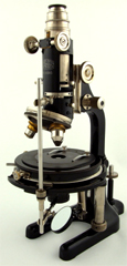 Winkel-Zeiss Göttingen, No. 28345: Mineralogisches Mikroskop nach Wülfing