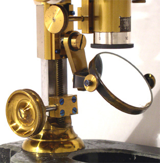 R. Fuess Berlin: Großes Mikroskop für mineralogisch petrografische Untersuchungen; Tisch