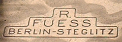 R. Fuess Berlin-Steglitz: Universaldrehtisch um 1925: Signatur