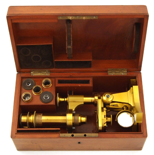 Mikroskop Franz Schmidt und Haensch Berlin No. 275 im Kasten