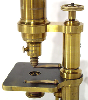 Mikroskop E. Hartnack sucr. de G. Oberhaeuser Paris, #3879: Feintrieb