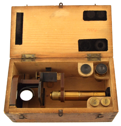 G. & S.Merz Mikroskop # 1404 im Kasten