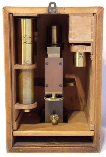 Mikroskop G. & S. Merz in München # 840 im Kasten