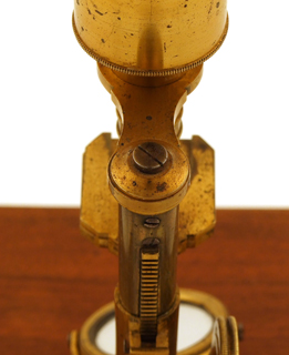 S. Plössl in Wien: Taschenmikroskop um 1835 - Tubusmontierung