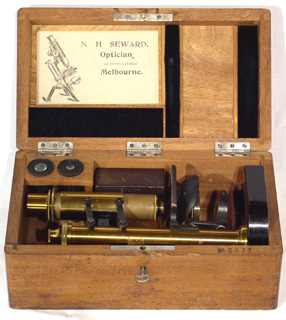 C. Reichert Wien: Mikroskop #6877 im Kasten