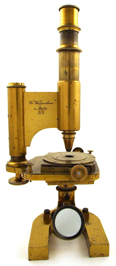 Mikroskop Fr. Wappenhans Berlin No. 88 um die optische Achse gedreht
