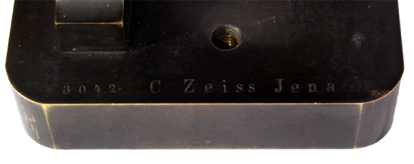Carl Zeiss Jena No. 3042 Mikroskop Stativ IIIc, Signatur