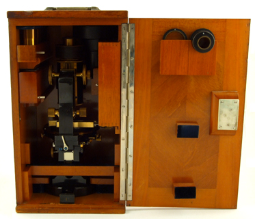 Carl Zeiss Jena Mikroskop Nr. 37982 in Kasten